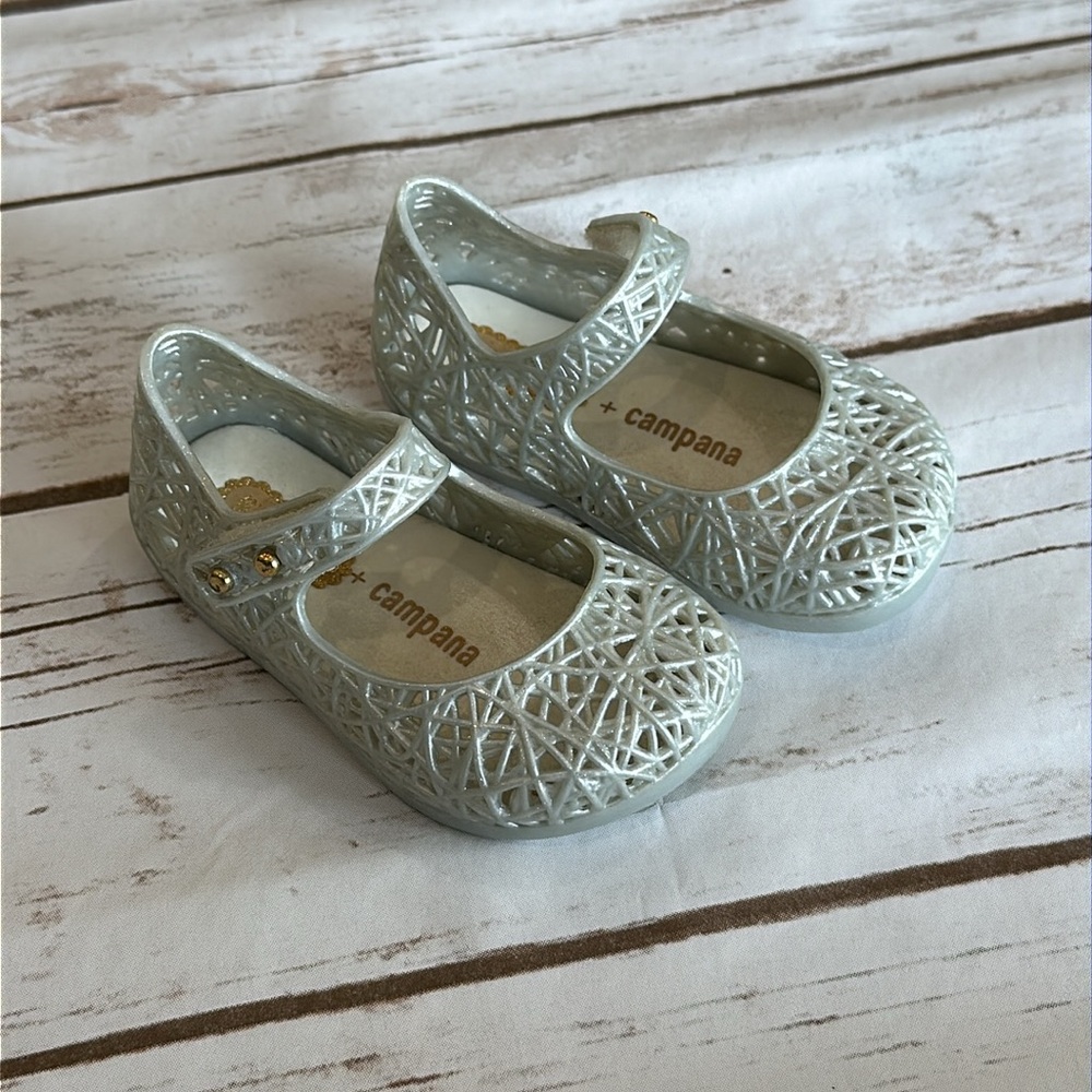 Mini Melissa white Mary Jane’s, size 5